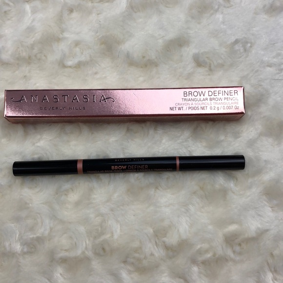 Anastasia Beverly Hills Other - Anastasia Beverly Hills Brow Definer In Taupe NIB
